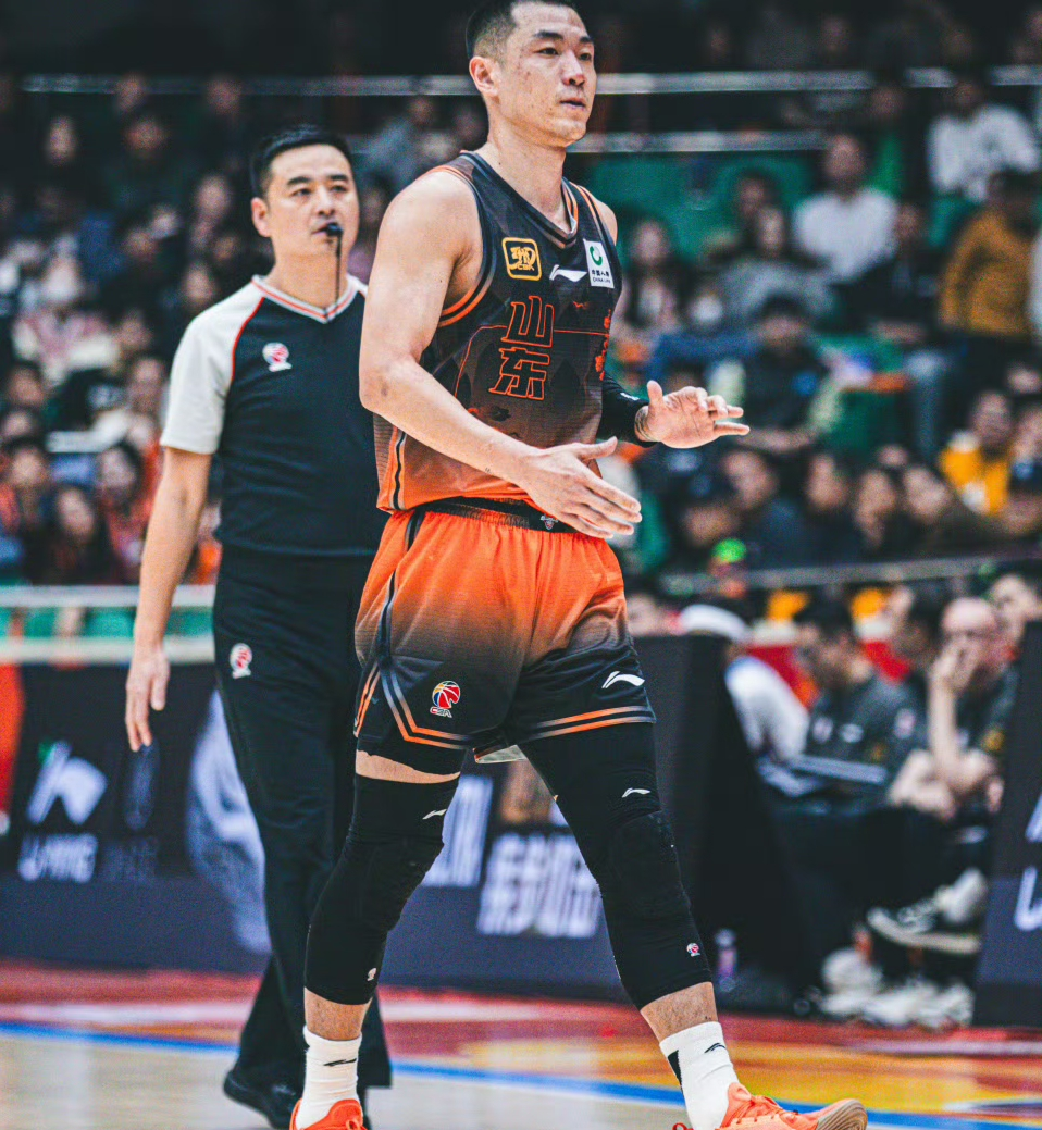 山东男篮发布备战花絮；冲刺阶段扳平良机；葡超任务艰巨；球队文化再被提及的简单介绍-爱游戏官方网站