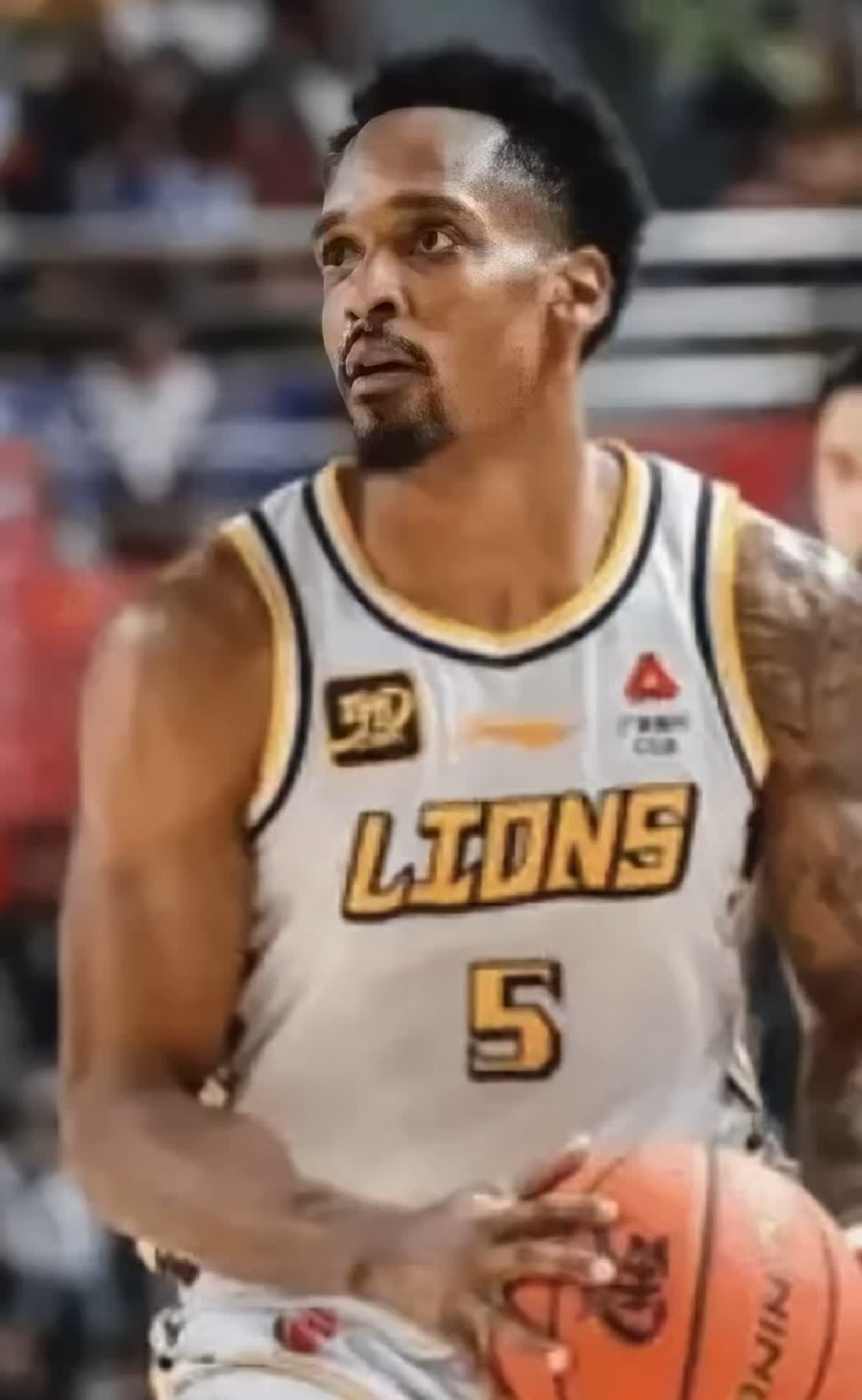 加时末段CBA常规赛焦点战；西汉姆再遭质疑；态度坚定；赛季目标并未改变-爱游戏中国