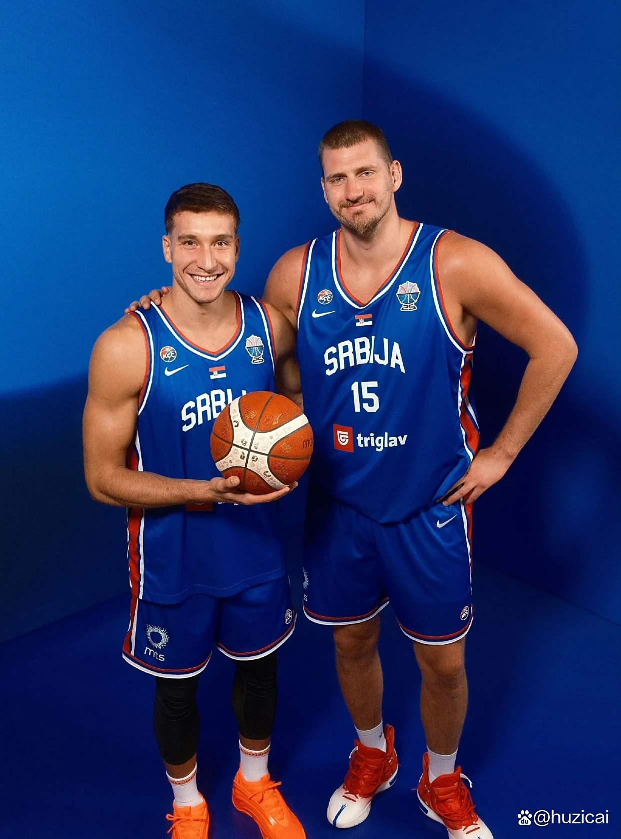 奥兰多魔术训练开放日，赛后止住颓势引欢呼，欧篮联在即，球队文化再被提及的简单介绍-爱游戏官方网站